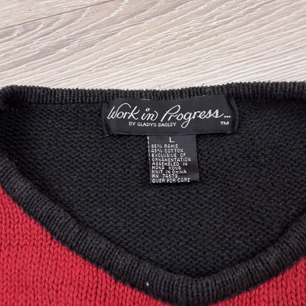 Work in Progress Gladys Bagley Ugly Christmas Sweater Red Black Holiday Scene L - Picture 2 of 7